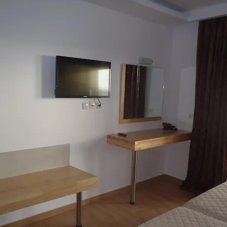 Loukas Apartments On The Waves Tragaki Extérieur photo