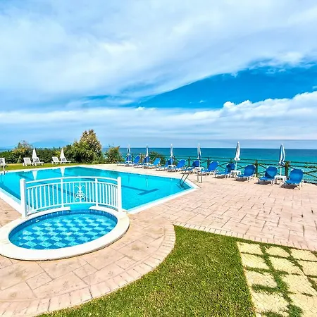 Loukas Apartments On The Waves Tragaki Chambre photo